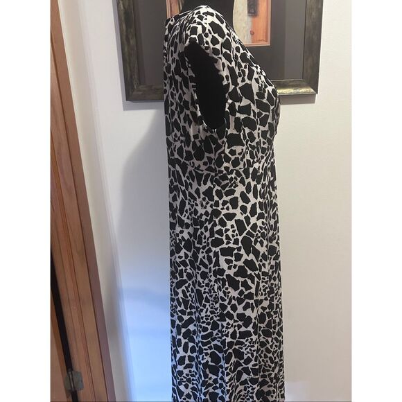 Evan Picone Black Label Size16 Animal Print V-Neck Flowy Dress Cap Sleeve NEW - Picture 6 of 11